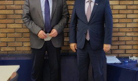 Տիգրան Մկրտչյանը հանդիպել է Հունաստանի վարչապետի ազգային անվտանգության հարցերով խորհրդական Թանոս Դոկոսի հետ