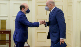 Ambassador Tigran Mkrtchyan met with Greek Foreign Minister Nikos Dendias