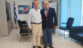 Դեսպան Տիգրան Մկրտչյանի հանդիպումը Խերսոնիսոսի քաղաքապետ Զախարիաս Դոխաստակիսի հետ