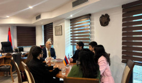 Դեսպան Տիգրան Մկրտչյանը ընդունել է Երևանի պետական համալսարանի Ուսանողական գիտական ընկերության ներկայացուցիչներին