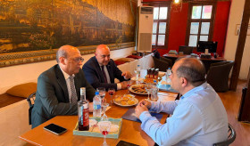 Ambassador Tigran Mkrtchyan Discusses Expanding Cooperation Between Armenian and Greek Cities During Visit to Evros