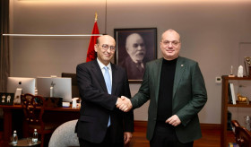 Դեսպան Տիգրան Մկրտչյանի հանդիպումը Ալբանիայի ԱԳ նախարար Իգլի Հասանիի հետ Տիրանայում
