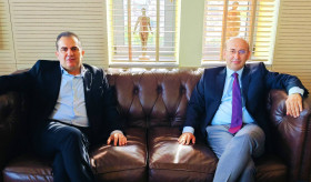 Դեսպան Տիգրան Մկրտչյանի և Կալամատայի քաղաքապետ Աթանասիոս Վասիլոպուլոսի հանդիպումը