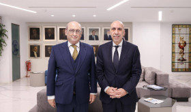 Հունաստանում ՀՀ դեսպան Տիգրան Մկրտչյանի հանդիպումը Աթենքի առևտրի և արդյունաբերության պալատի նախագահի հետ